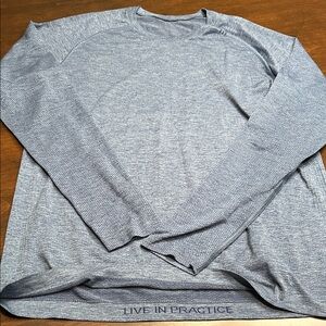 Men's Lululemon Steel Blue / Gray Long Sleeve Shirt